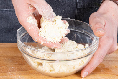 Crumble-Teig zubereiten