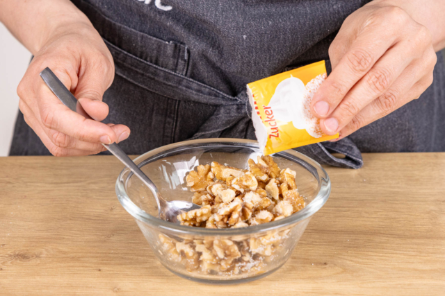 Apfelkuchen mit Walnuss | Rezept