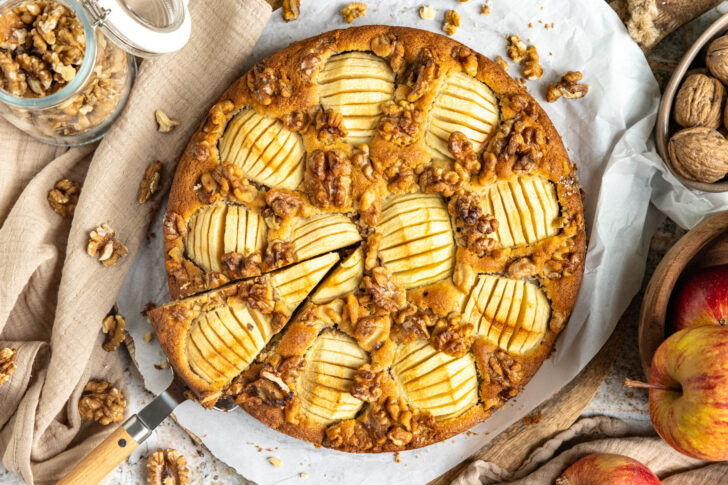 Apfelkuchen mit Walnuss