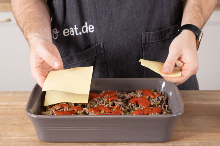 Käse verteilen.