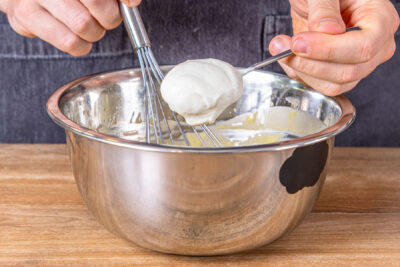 Joghurt unterheben