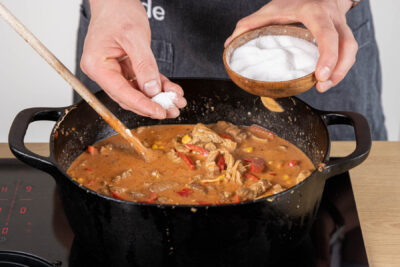 Gyrossuppe nach Landfrauen-Art abschmecken
