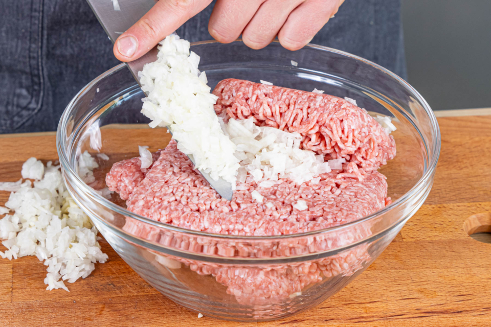 Hackfleischpizza vom Blech Hackfleischpizza vom Blech