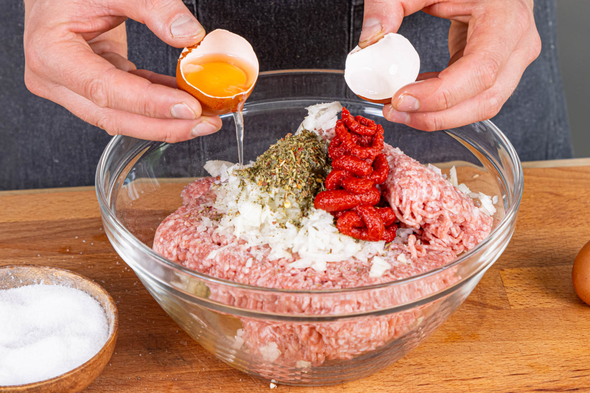 Hackfleischpizza vom Blech Hackfleischpizza vom Blech