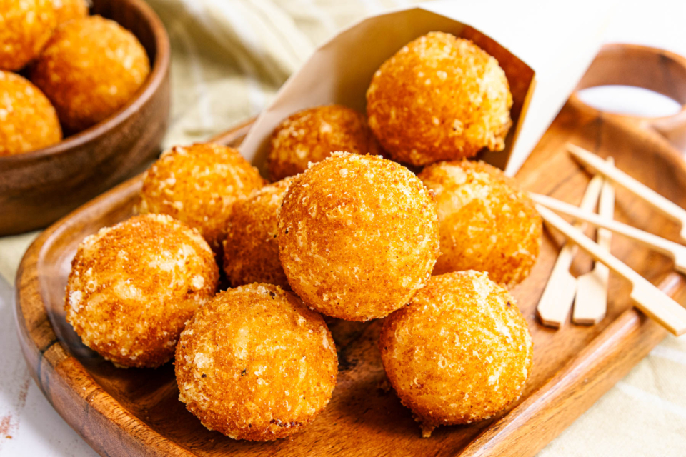 Käsebällchen | Rezept - eat.de
