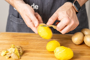 Kartoffeln pellen