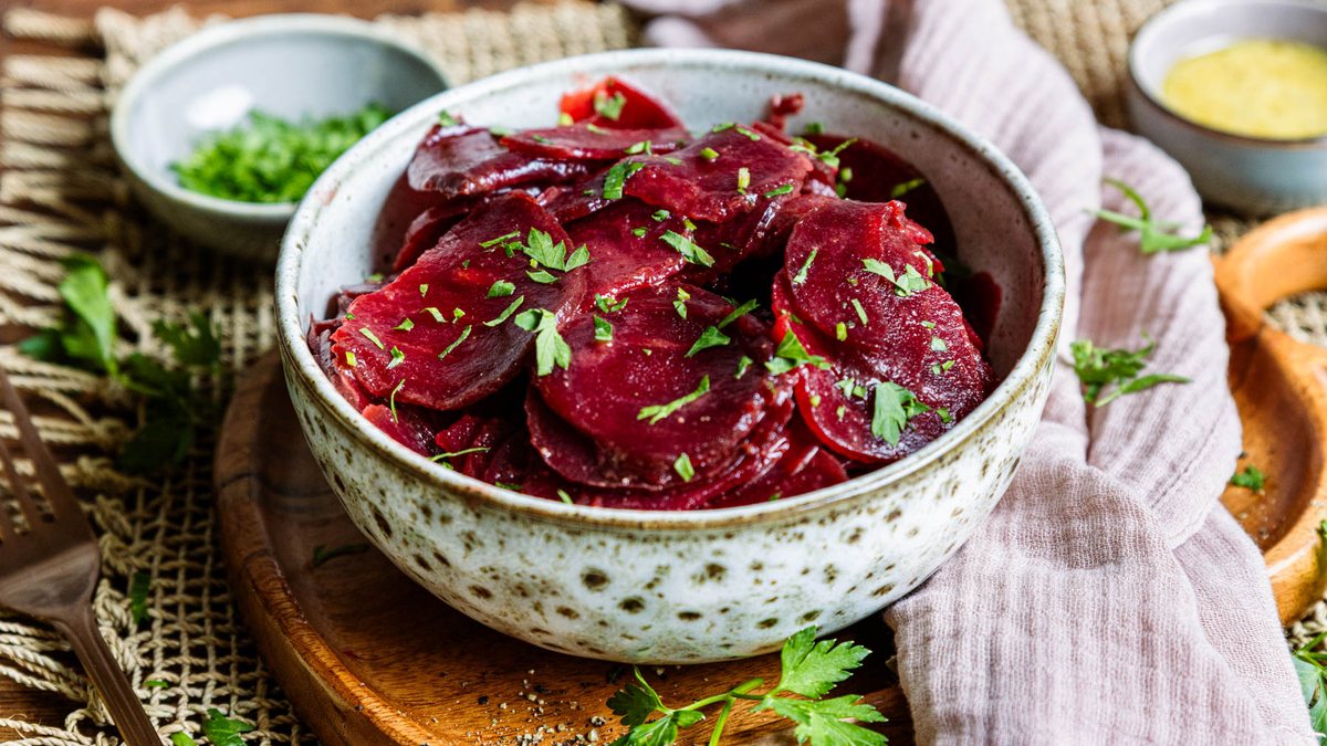 Klassischer Rote-Bete-Salat | Rezept- eat.de