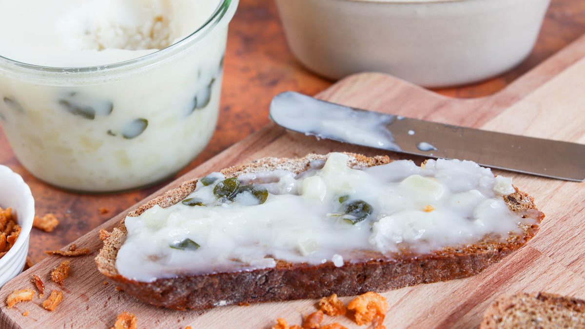 Klassisches Gänseschmalz mit Zwiebeln und Äpfeln | Rezept