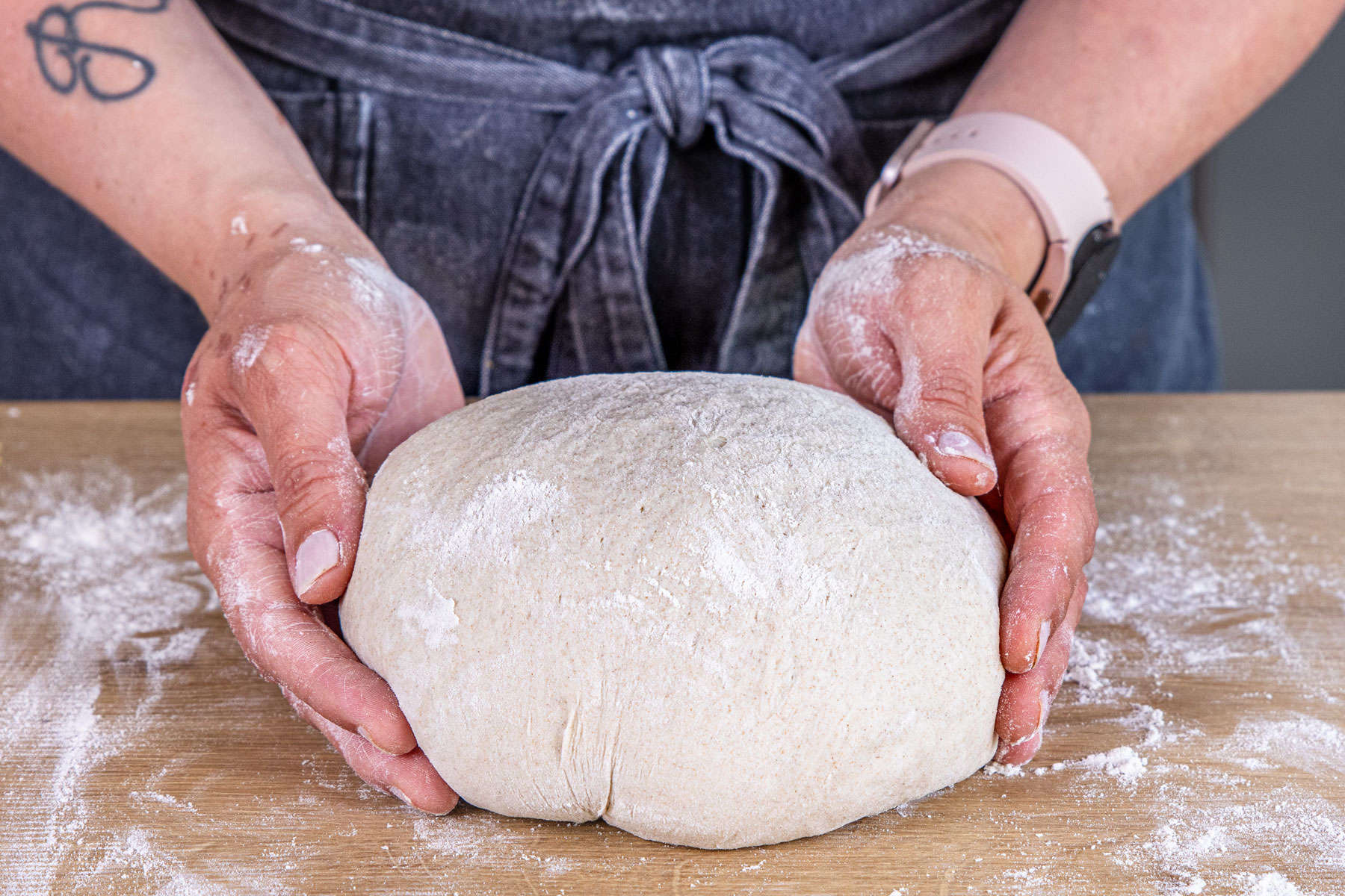 Krustenbrot selber backen: Rezept für Joghurtkruste