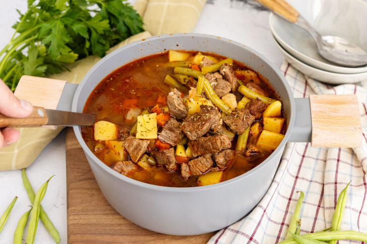 Lammtopf mit grünen Bohnen und Kartoffeln