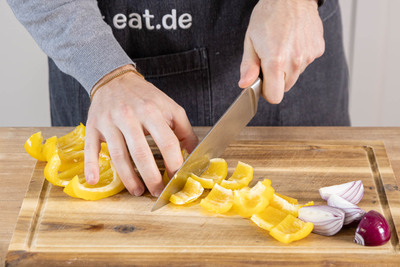 Paprika klein schneiden