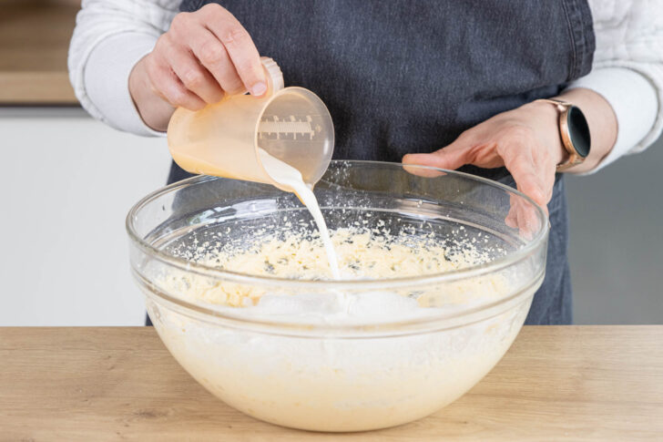 Milch dazugeben