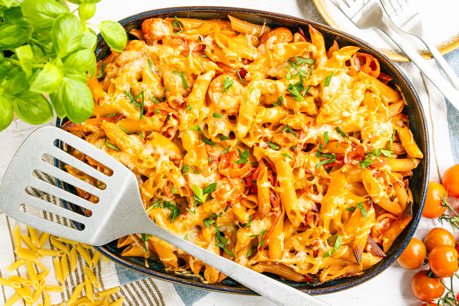 Pasta mit Fleisch: aromatische Nudel-Rezepte