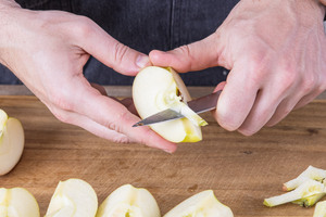 Äpfel entkernen
