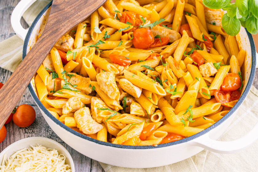 One Pot Pasta mit Hähnchen