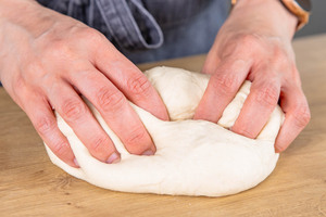 Hefeteig kneten