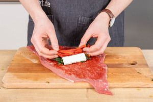 geröstete Paprika verteilen