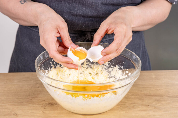 Eier dazugeben