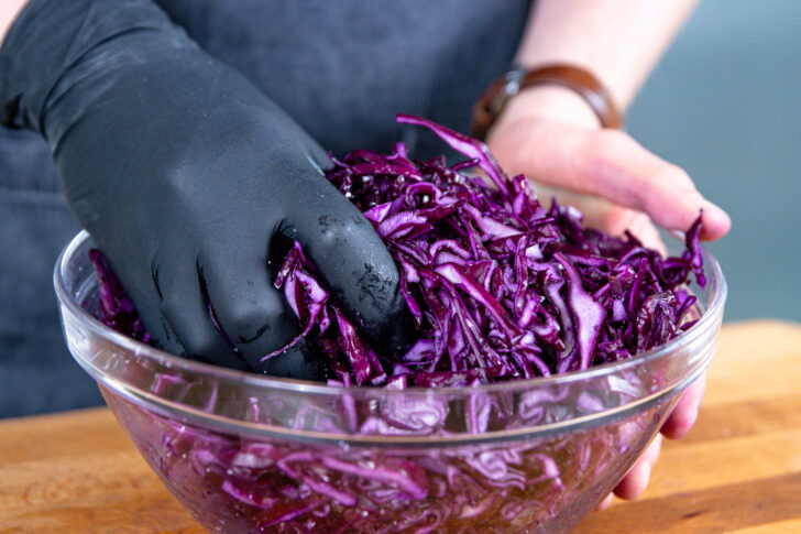 Rotkraut mürbe kneten