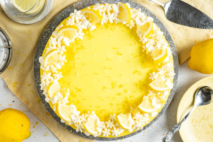 Zitronen-Joghurt-Torte