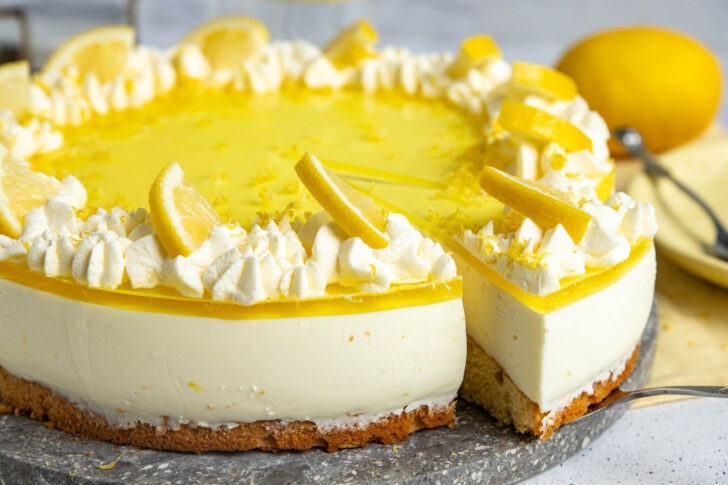 Zitronen-Joghurt-Torte