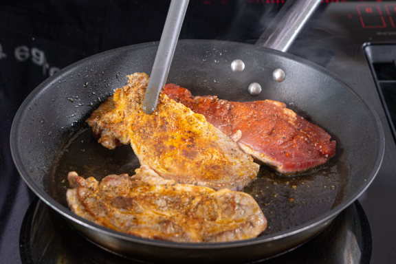 Saftiges Zwiebelfleisch nach Omas Art