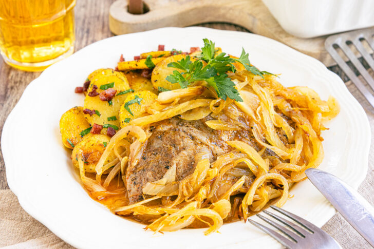 Zwiebelfleisch nach Omas Art