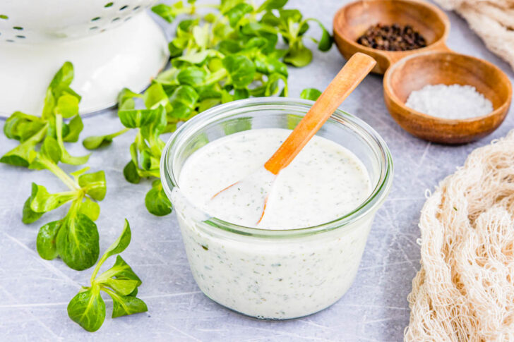 Saure-Sahne-Dressing