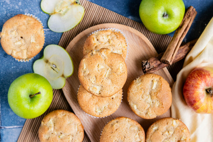 Apfel-Zimt-Muffins aus Vogelperspektive