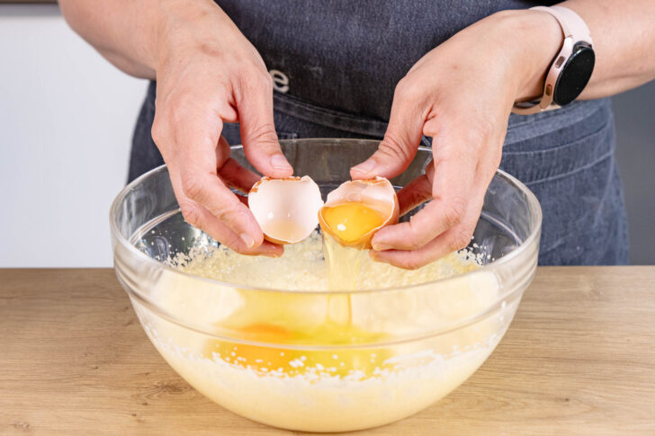 Eier dazugeben