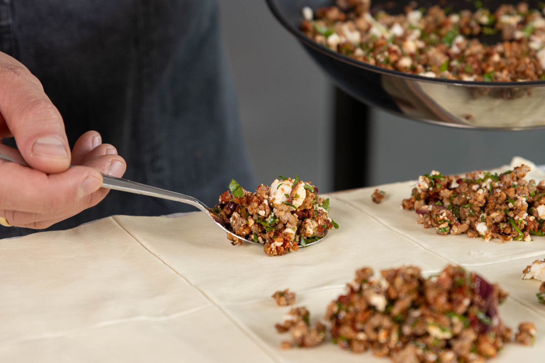 Blätterteigtaschen mit Hackfleisch