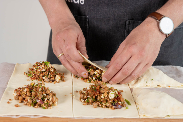 Blätterteigtaschen mit Hackfleisch