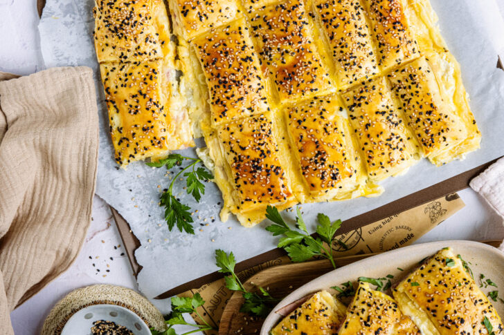 Gefüllte Blätterteigtaschen mit Schinken-Käse