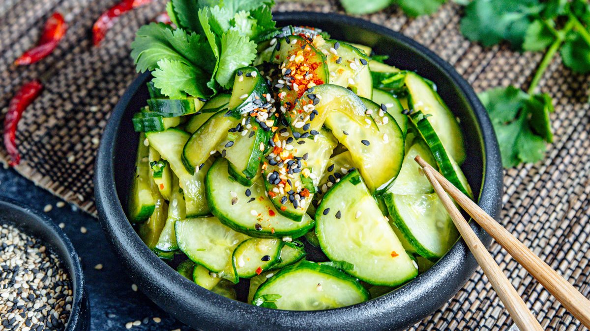 Chinesischer Gurkensalat | Rezept - eat.de