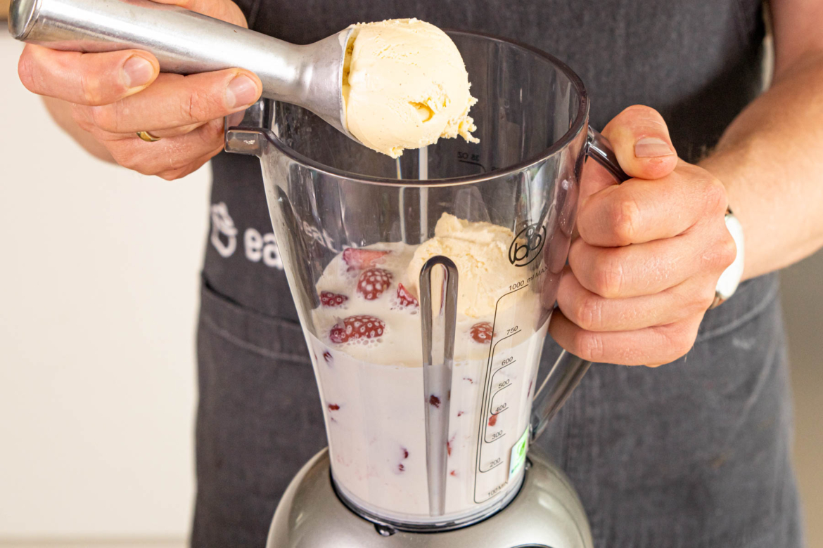 Erdbeer-Milchshake selber machen | Rezept
