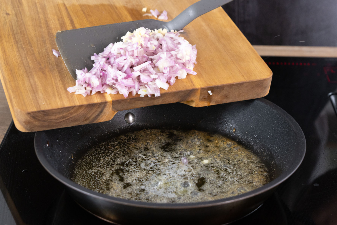 Gebratener Lachs mit Sahnesauce Rezept