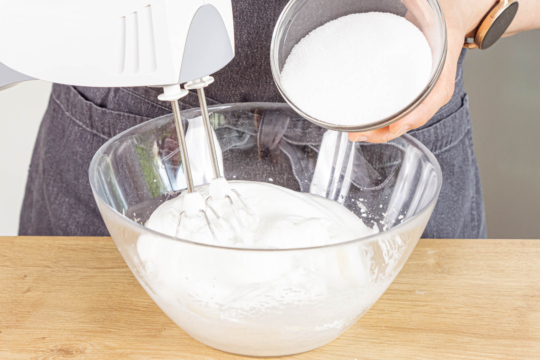 Gewittertorte mit Kirschen: fluffig &amp; lecker