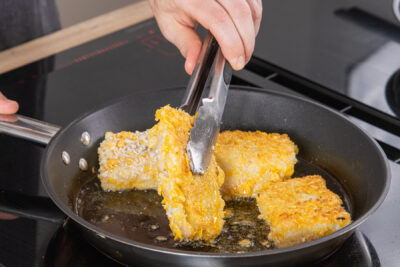 Fischfilets anbraten