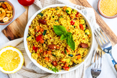 Orientalischer Couscous-Salat angerichtet