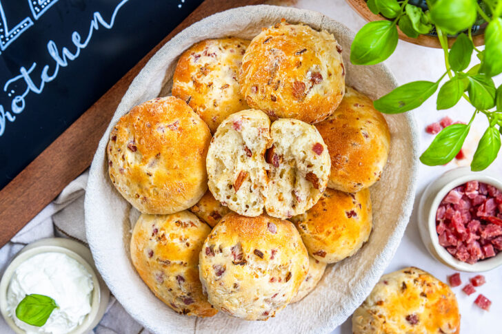 Pizzabrötchen mit Quark