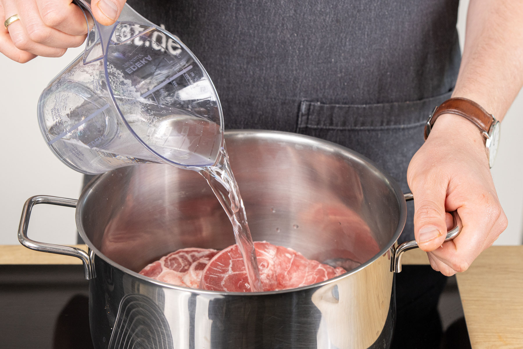 Rindfleischsuppe von der Beinscheibe | Rezept- eat.de