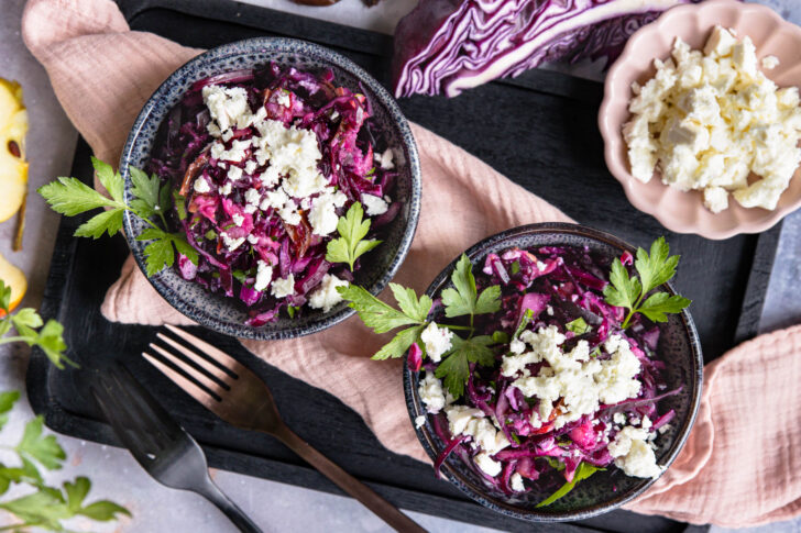 Rotkohlsalat mit Feta
