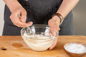 Creme Fraiche verrühren