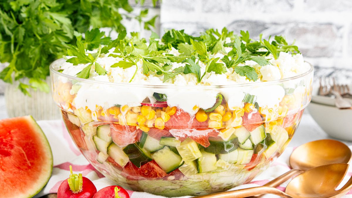Sommer-Schichtsalat | Rezept - eat.de