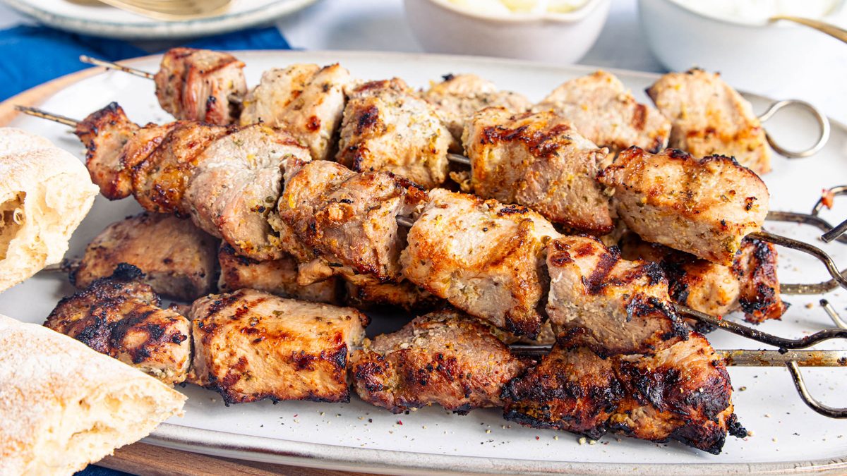 Würzige Souvlaki Spieße vom Grill