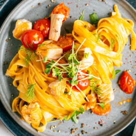 Tagliatelle al Salmone