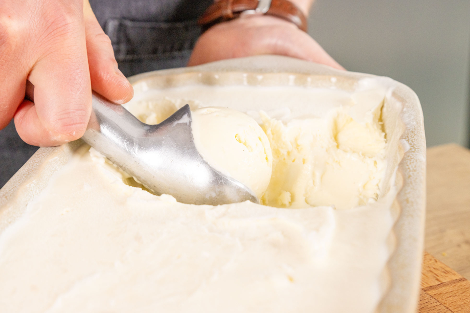 Vanilleeis selber machen | Rezept