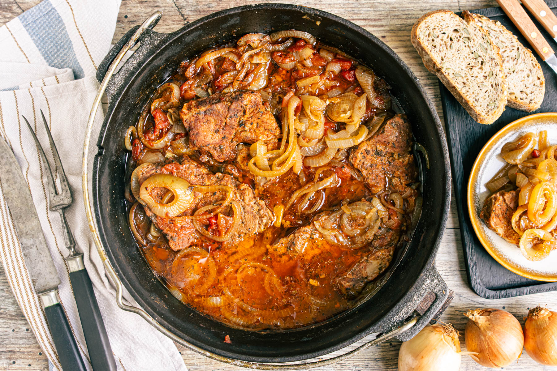 Rezepte für den Dutch Oven: Leckere Feuertopf-Gerichte Rezepte für den Dutch Oven: Leckere Feuertopf-Gerichte