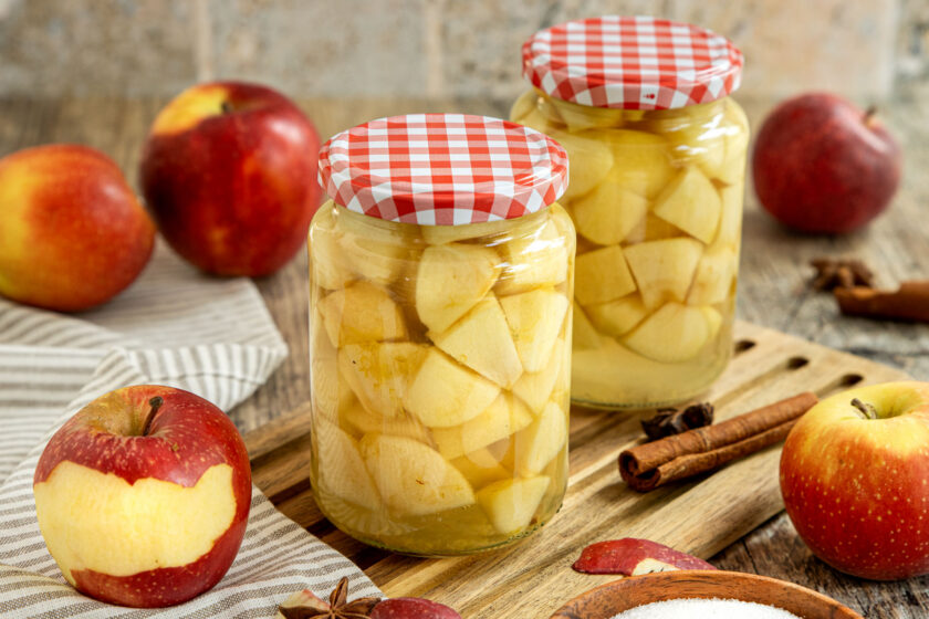 eingekochte Äpfel