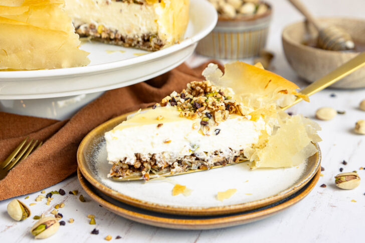 ein Stück Baklava Cheesecake